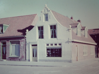 bede_df267.jpg